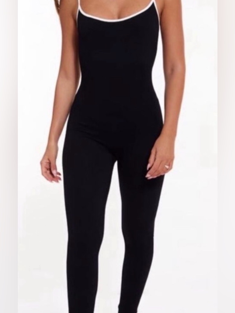 Wilo Melbourne-Australia Black Workout Suit Size S With White Trim